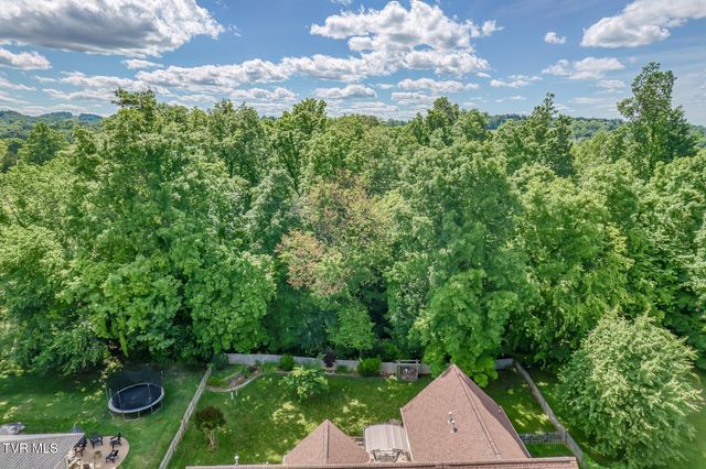 620 Glen Oaks Place, Johnson City, TN 37615