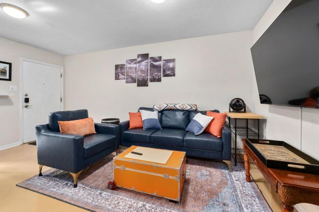 3204 Manchaca RD 407, Austin, TX 78704