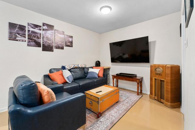 3204 Manchaca RD 407, Austin, TX 78704