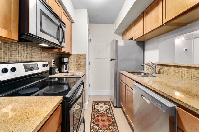 3204 Manchaca RD 407, Austin, TX 78704