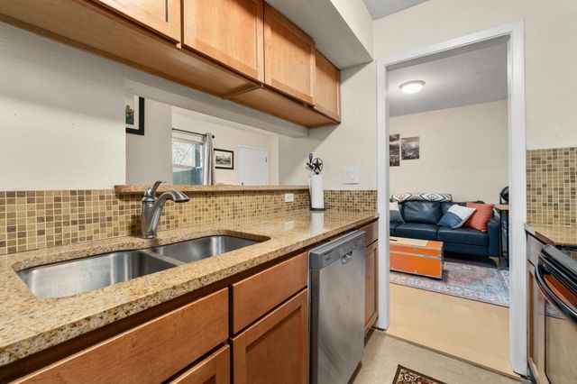 3204 Manchaca RD 407, Austin, TX 78704