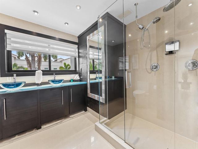 76 Isle Of Venice Drive G, Fort Lauderdale, FL 33301