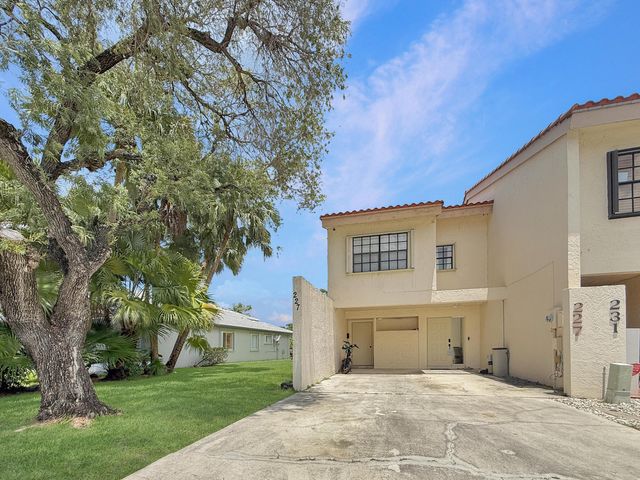 227 NW 45th Avenue, Deerfield Beach, FL 33442
