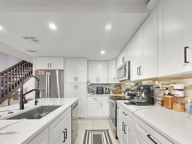 227 NW 45th Avenue, Deerfield Beach, FL 33442