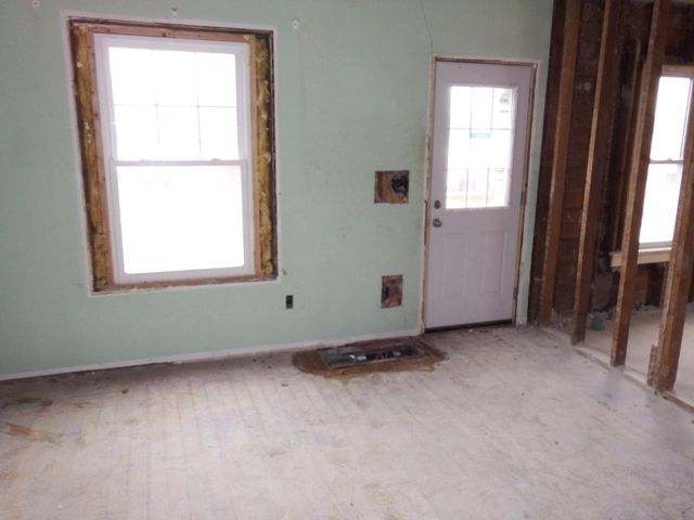 2413 14th AVENUE, South Milwaukee, WI 53172