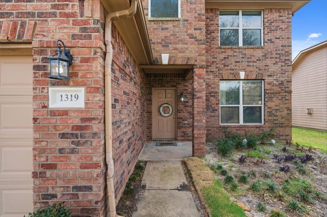 1319 Collier Point Lane, Fresno, TX 77545