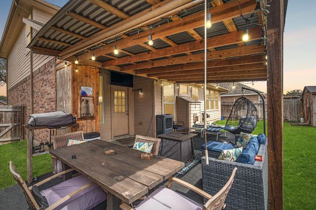 1319 Collier Point Lane, Fresno, TX 77545