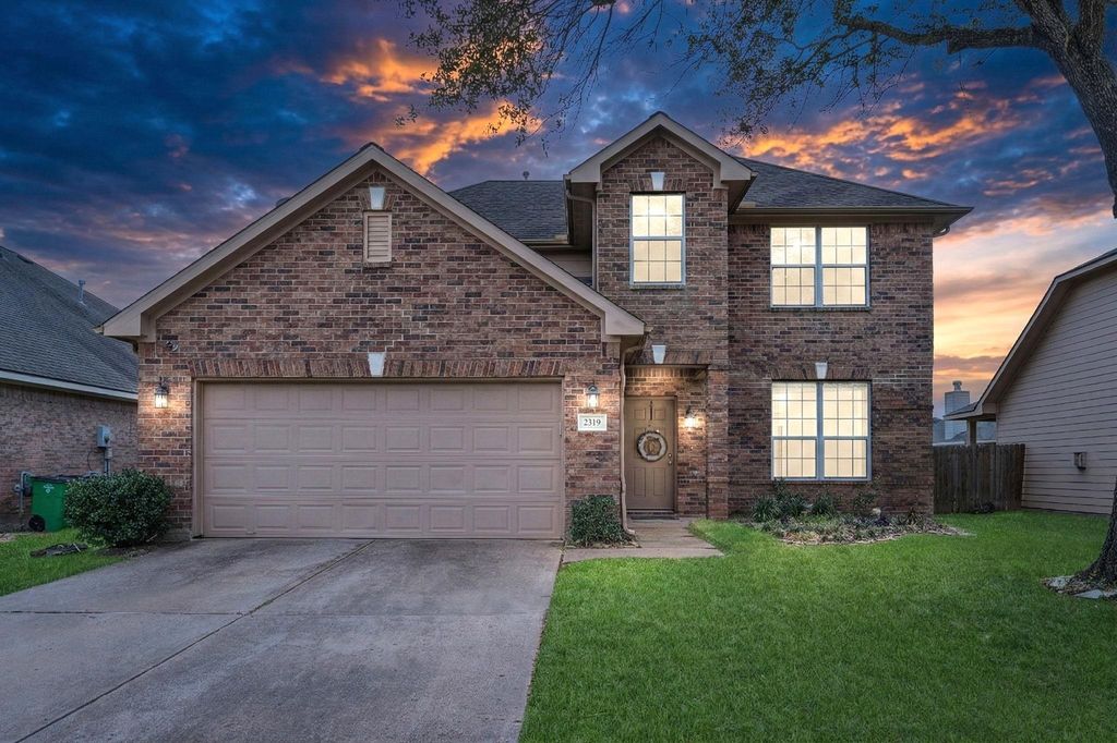 1319 Collier Point Lane, Fresno, TX 77545
