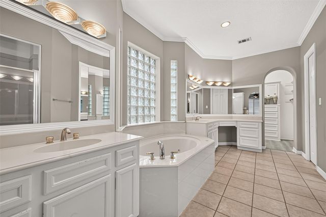 63 Harbor View Drive, Sugar Land, TX 77479
