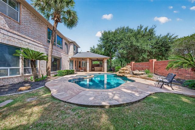 63 Harbor View Drive, Sugar Land, TX 77479