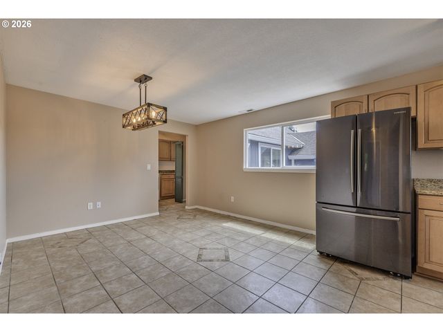 12120 Sw TONQUIN Rd, Sherwood, OR 97140