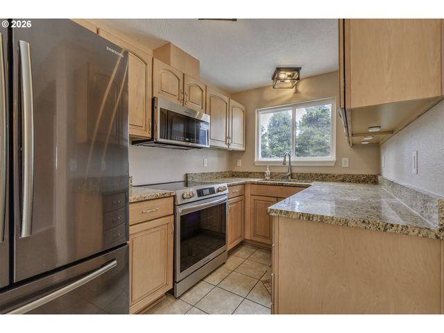 12120 Sw TONQUIN Rd, Sherwood, OR 97140