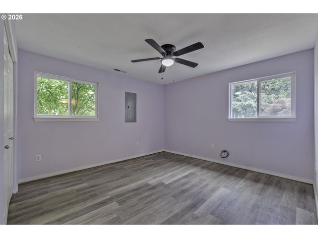 12120 Sw TONQUIN Rd, Sherwood, OR 97140
