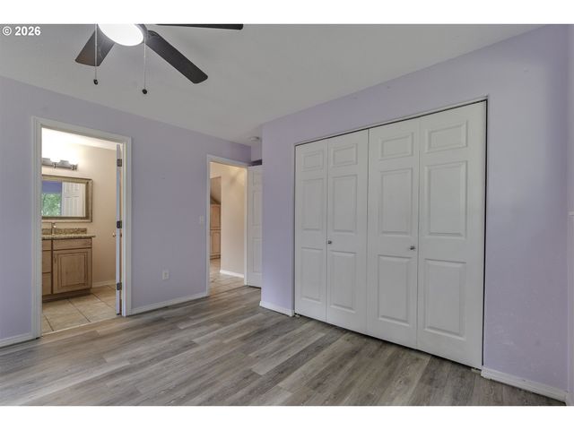 12120 Sw TONQUIN Rd, Sherwood, OR 97140