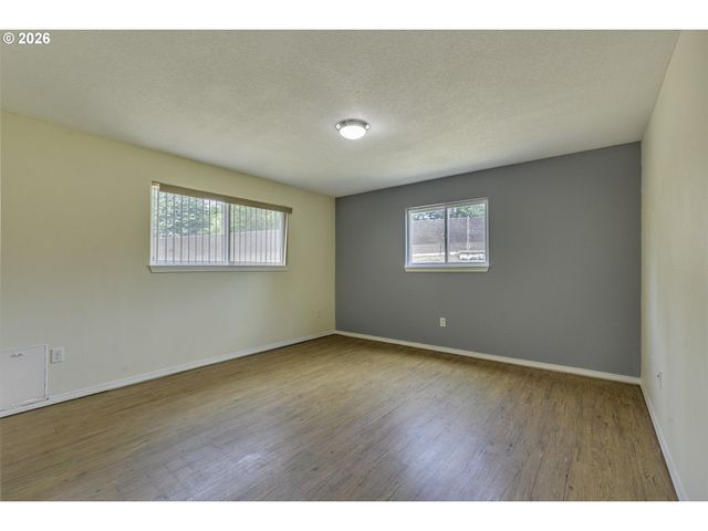 12120 Sw TONQUIN Rd, Sherwood, OR 97140