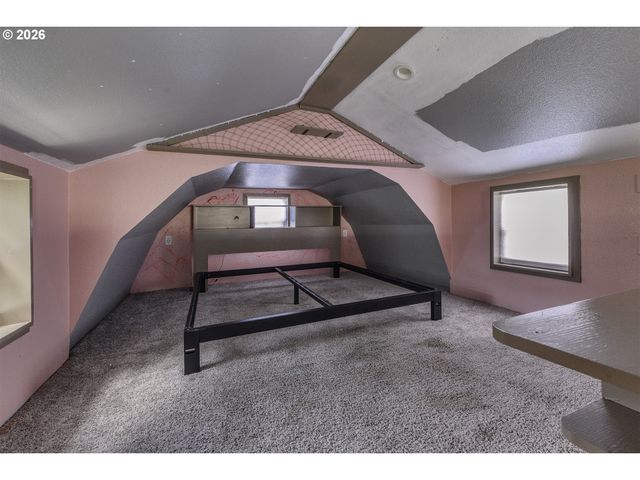 12120 Sw TONQUIN Rd, Sherwood, OR 97140