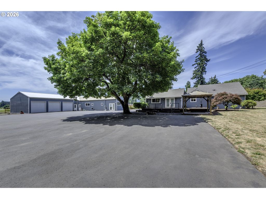 12120 Sw TONQUIN Rd, Sherwood, OR 97140