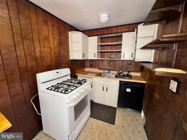 519 S 4TH ST, Darby, PA 19023