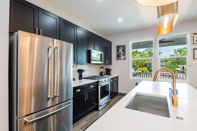 33 29TH STREET N, St Petersburg, FL 33713