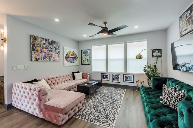 33 29TH STREET N, St Petersburg, FL 33713