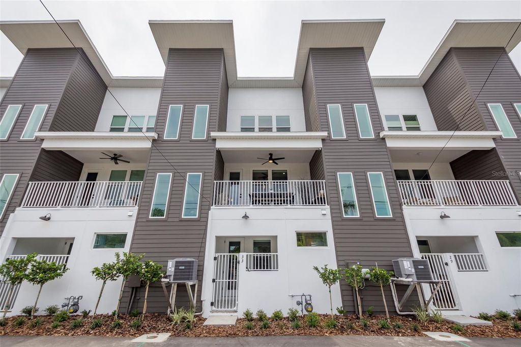 33 29TH STREET N, St Petersburg, FL 33713