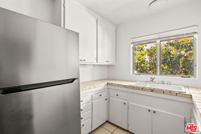 272 S Doheny Drive, Beverly Hills, CA 90211