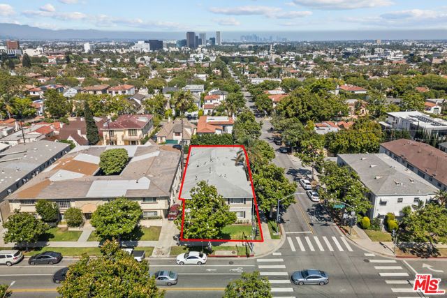 272 S Doheny Drive, Beverly Hills, CA 90211