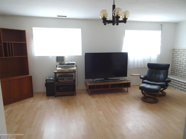 11027 Dill Court, Sterling Heights, MI 48312