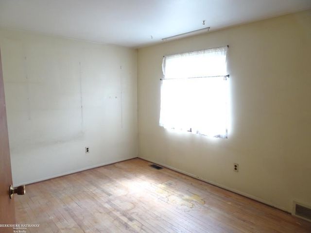 11027 Dill Court, Sterling Heights, MI 48312