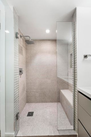 2000 ISLAND Boulevard 903, Aventura, FL 33160