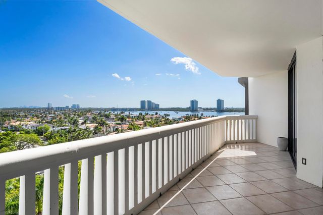 2000 ISLAND Boulevard 903, Aventura, FL 33160