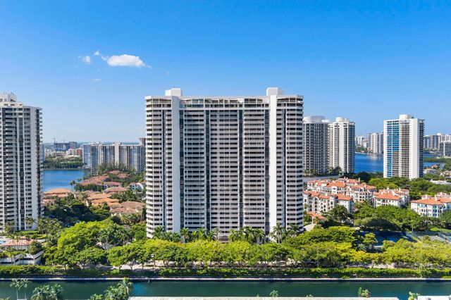 2000 ISLAND Boulevard 903, Aventura, FL 33160