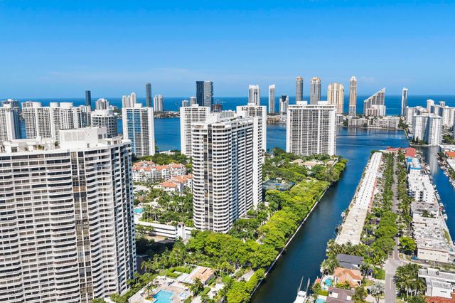 2000 ISLAND Boulevard 903, Aventura, FL 33160