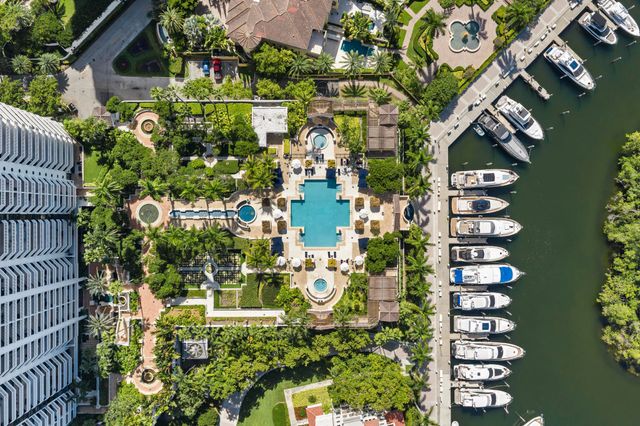 2000 ISLAND Boulevard 903, Aventura, FL 33160