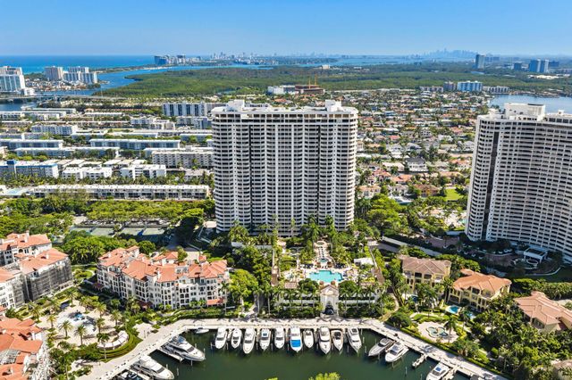 2000 ISLAND Boulevard 903, Aventura, FL 33160