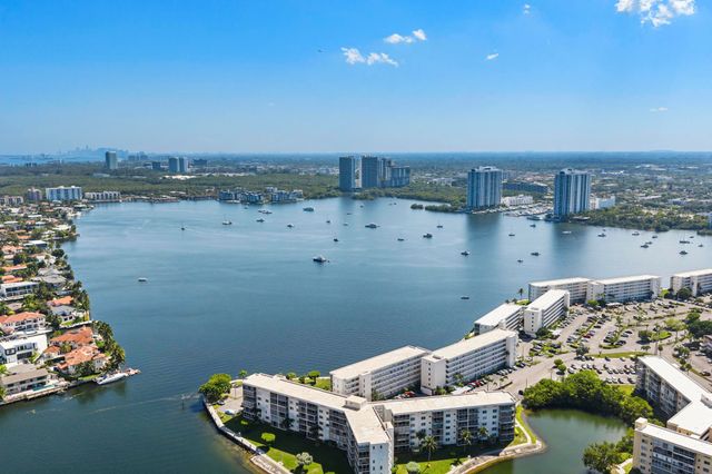 2000 ISLAND Boulevard 903, Aventura, FL 33160