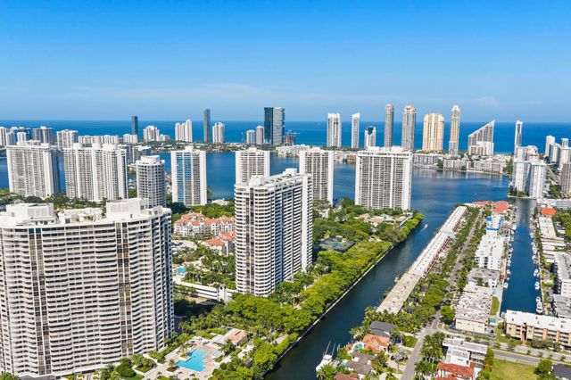2000 ISLAND Boulevard 903, Aventura, FL 33160