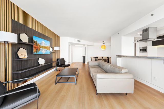 2000 ISLAND Boulevard 903, Aventura, FL 33160
