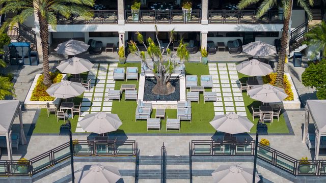 2000 ISLAND Boulevard 903, Aventura, FL 33160