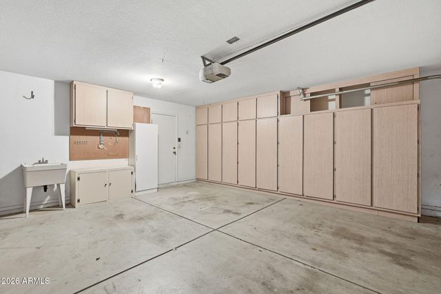 9118 W Taro Lane, Peoria, AZ 85382