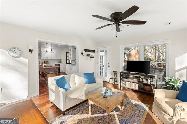 1330 Lakeshore Circle, Gainesville, GA 30501