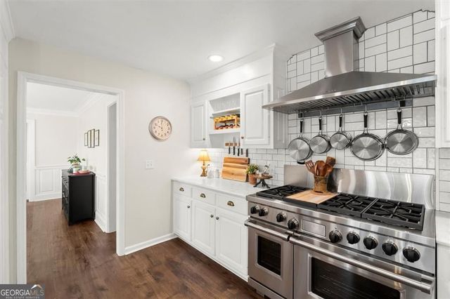 1330 Lakeshore Circle, Gainesville, GA 30501