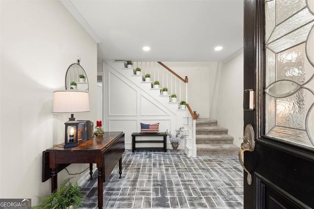 1330 Lakeshore Circle, Gainesville, GA 30501