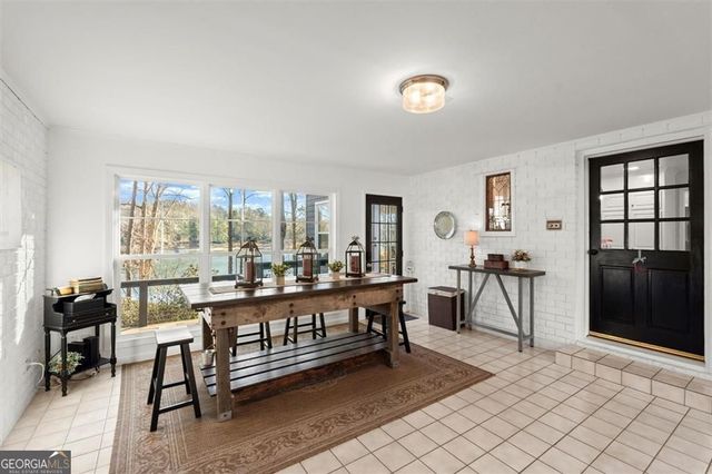 1330 Lakeshore Circle, Gainesville, GA 30501