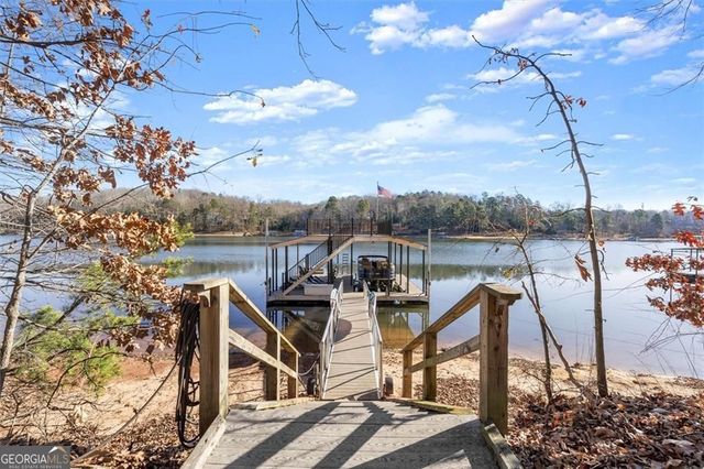 1330 Lakeshore Circle, Gainesville, GA 30501