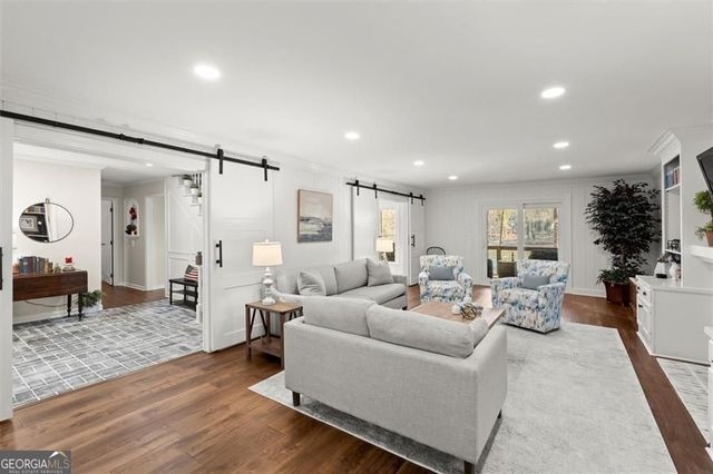 1330 Lakeshore Circle, Gainesville, GA 30501