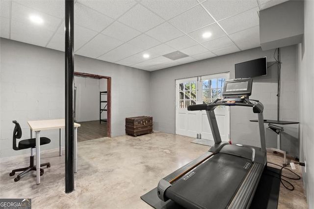 1330 Lakeshore Circle, Gainesville, GA 30501