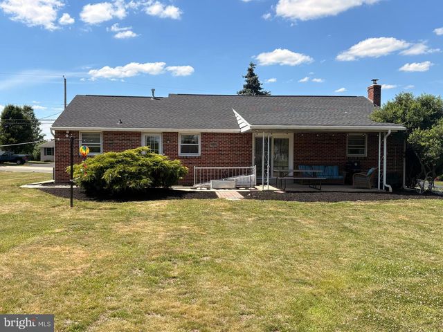 2928 NEW HANOVER SQUARE RD, Gilbertsville, PA 19525