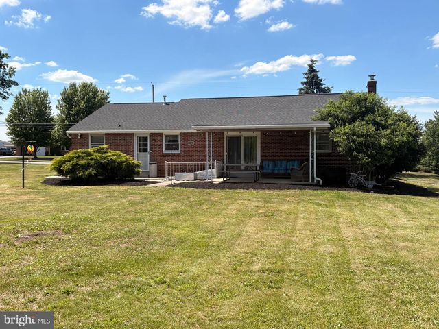 2928 NEW HANOVER SQUARE RD, Gilbertsville, PA 19525