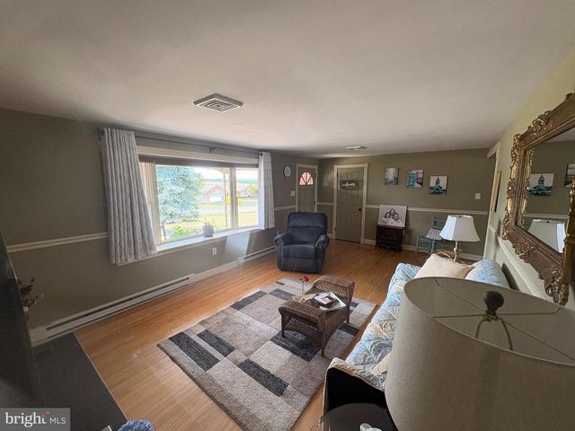 2928 NEW HANOVER SQUARE RD, Gilbertsville, PA 19525